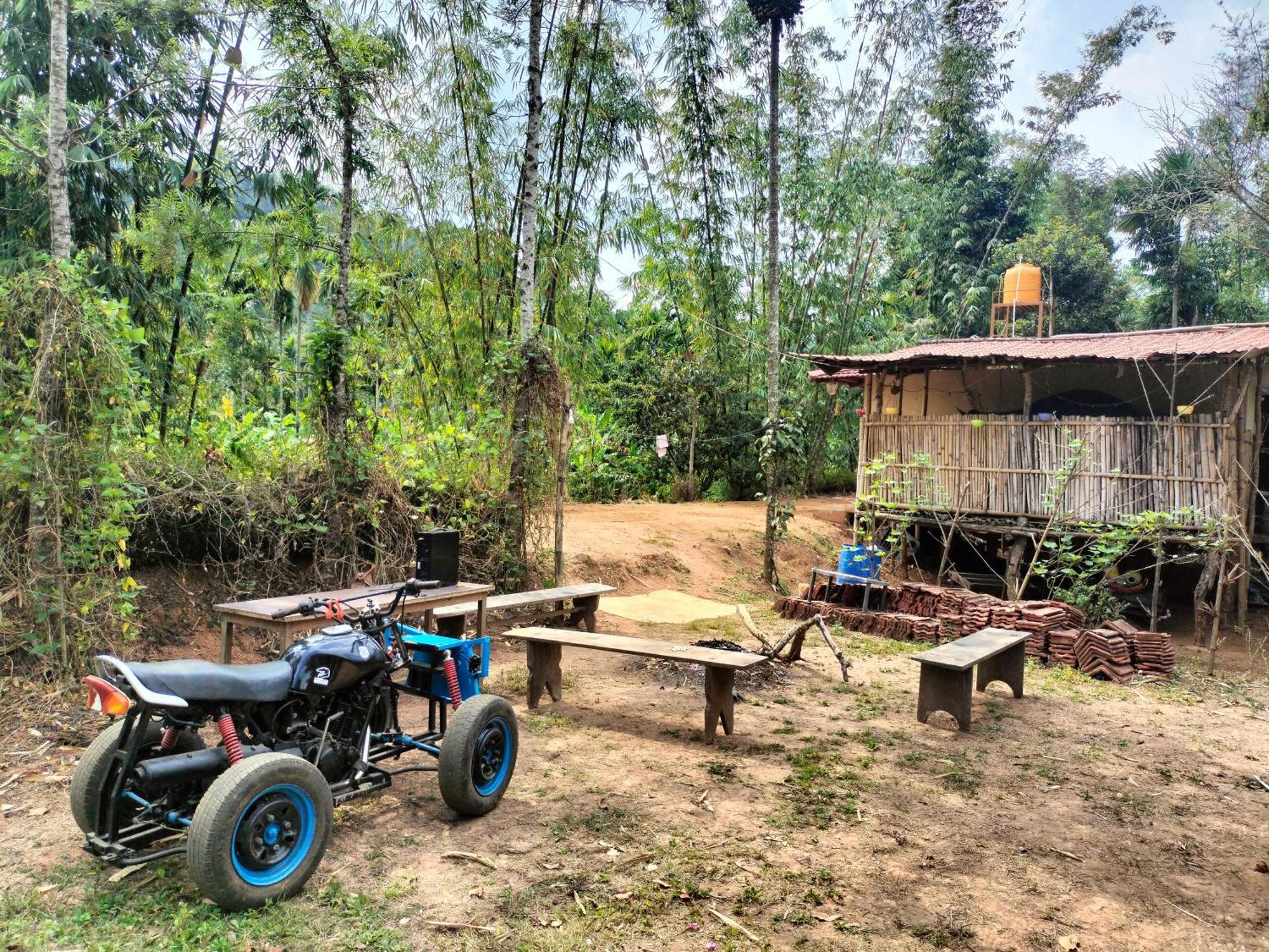 Sambrama Wood House Villa Мадикери Екстериор снимка